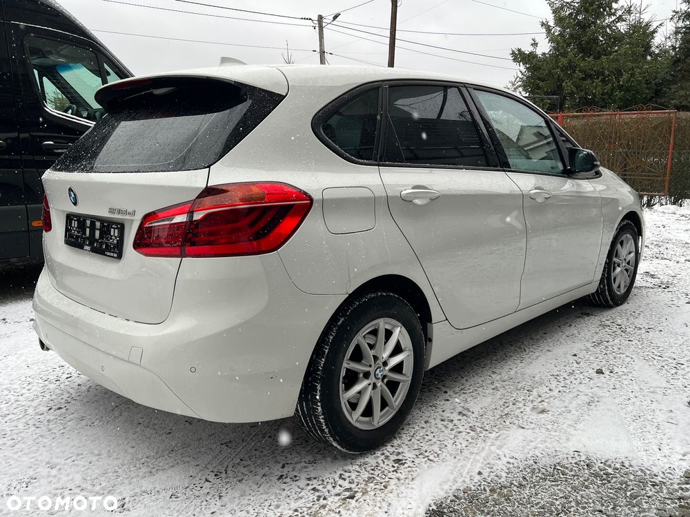 BMW Seria 2 216d Sport Line - 8