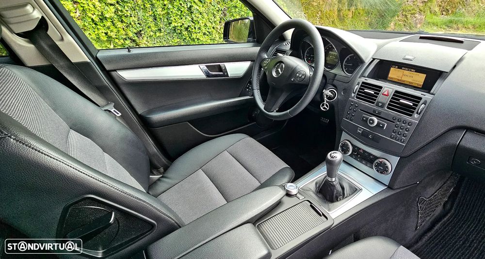 Mercedes-Benz C 250 CDi Avantgarde BlueEfficiency - 33