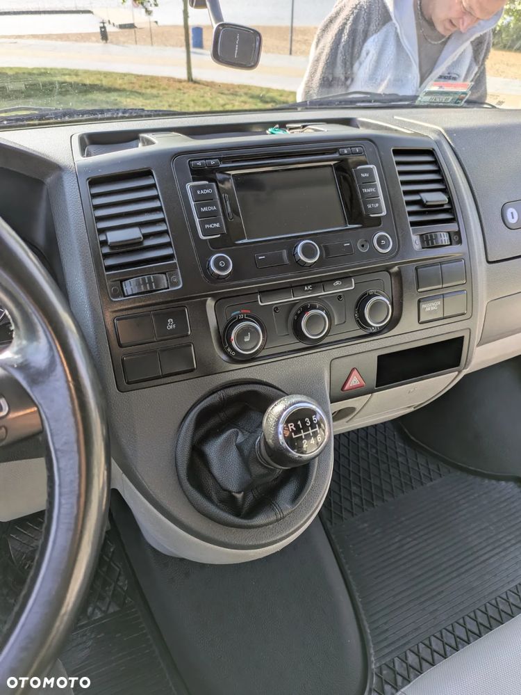 Volkswagen Transporter - 11
