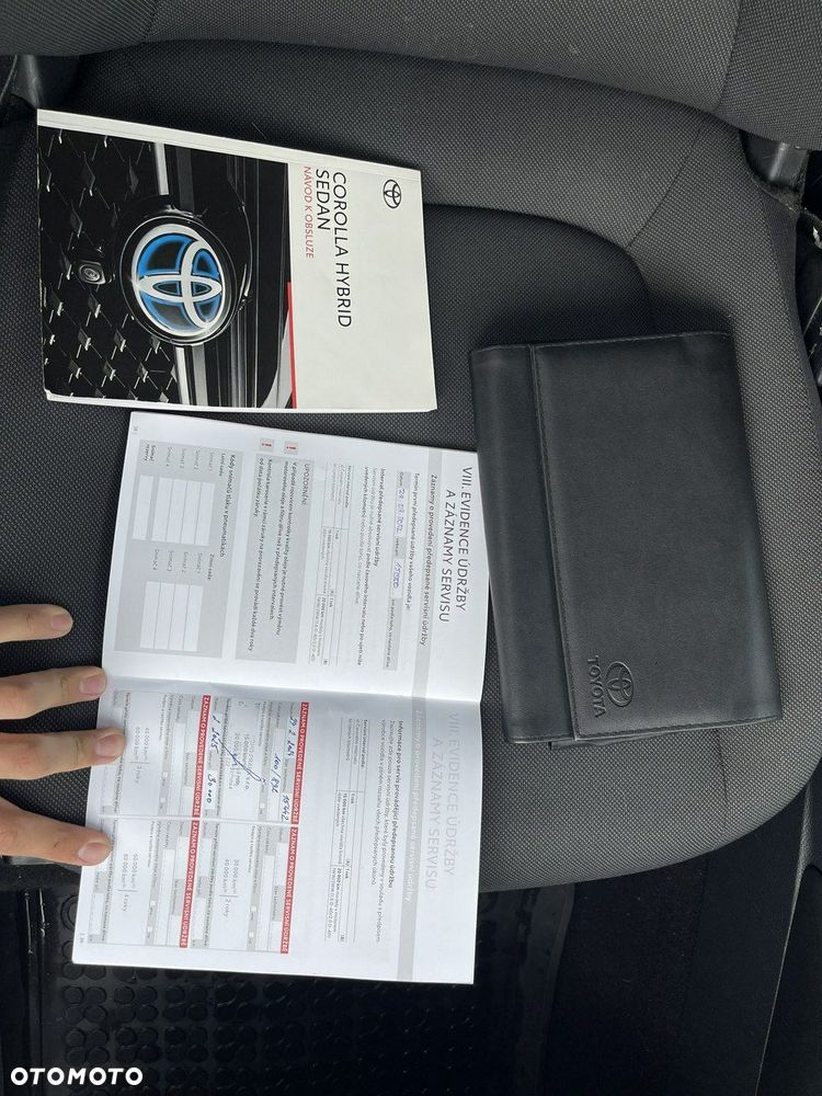Toyota Corolla 1.8 Hybrid Comfort - 12