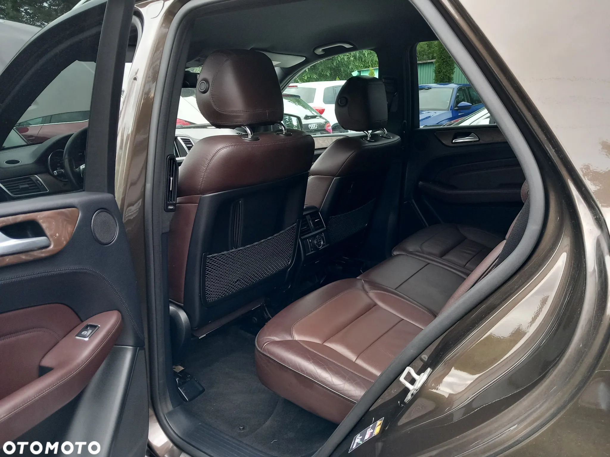 Mercedes-Benz ML - 15