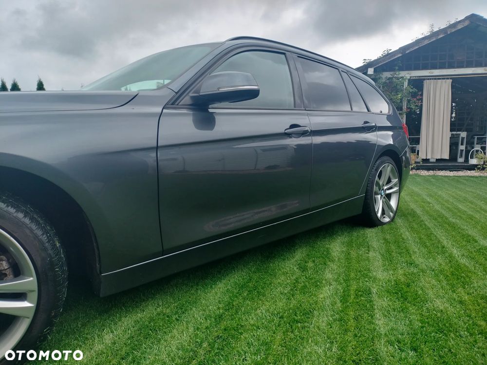 BMW Seria 3 320d Efficient Dynamics Sport Line sport - 4