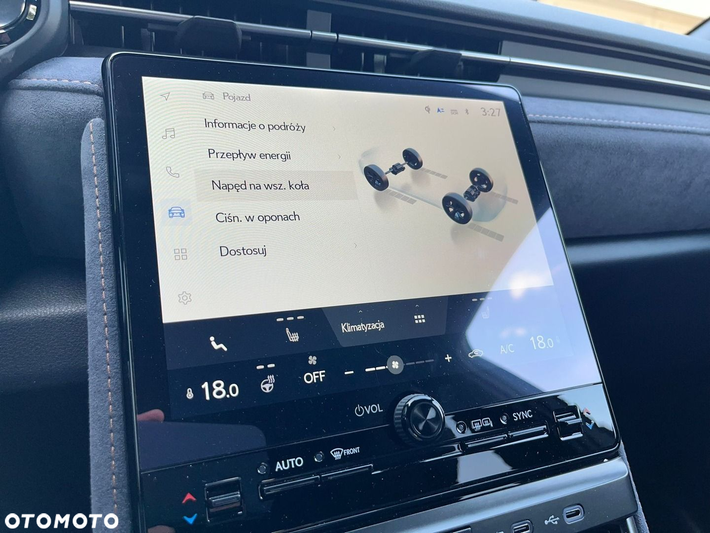 Lexus LBX 1.5 Hybrid Cool AWD - 18
