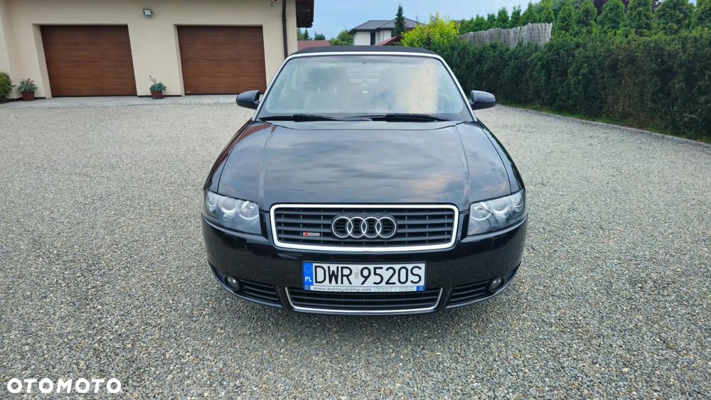 Audi A4 Cabrio 2.4 - 8