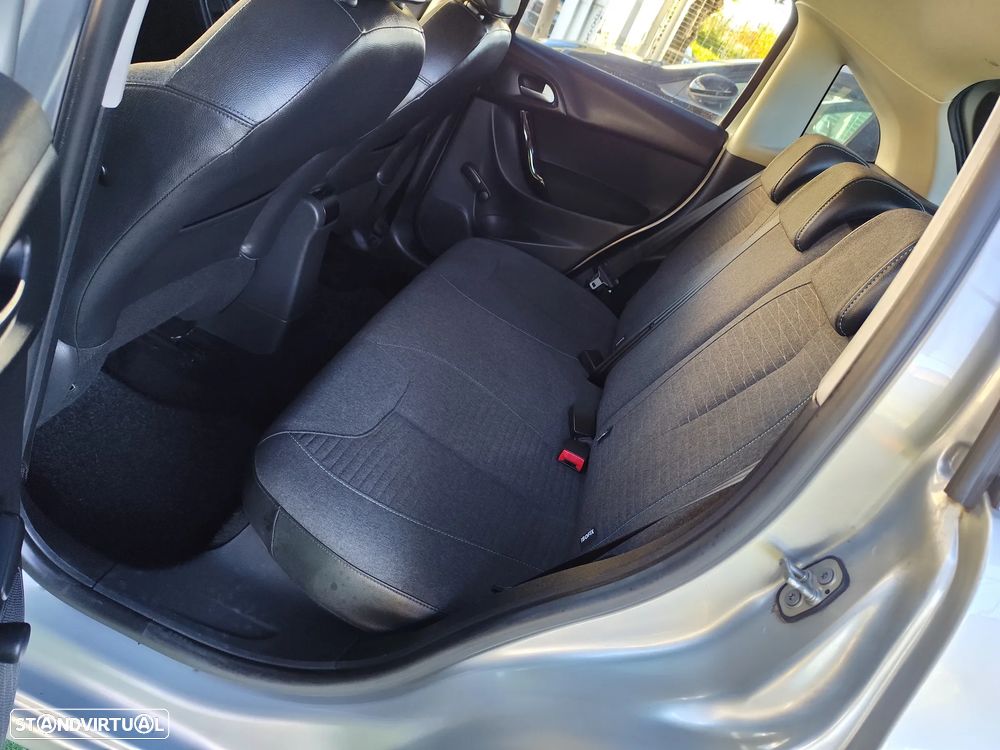 Citroën C3 1.2 PureTech Collection - 30