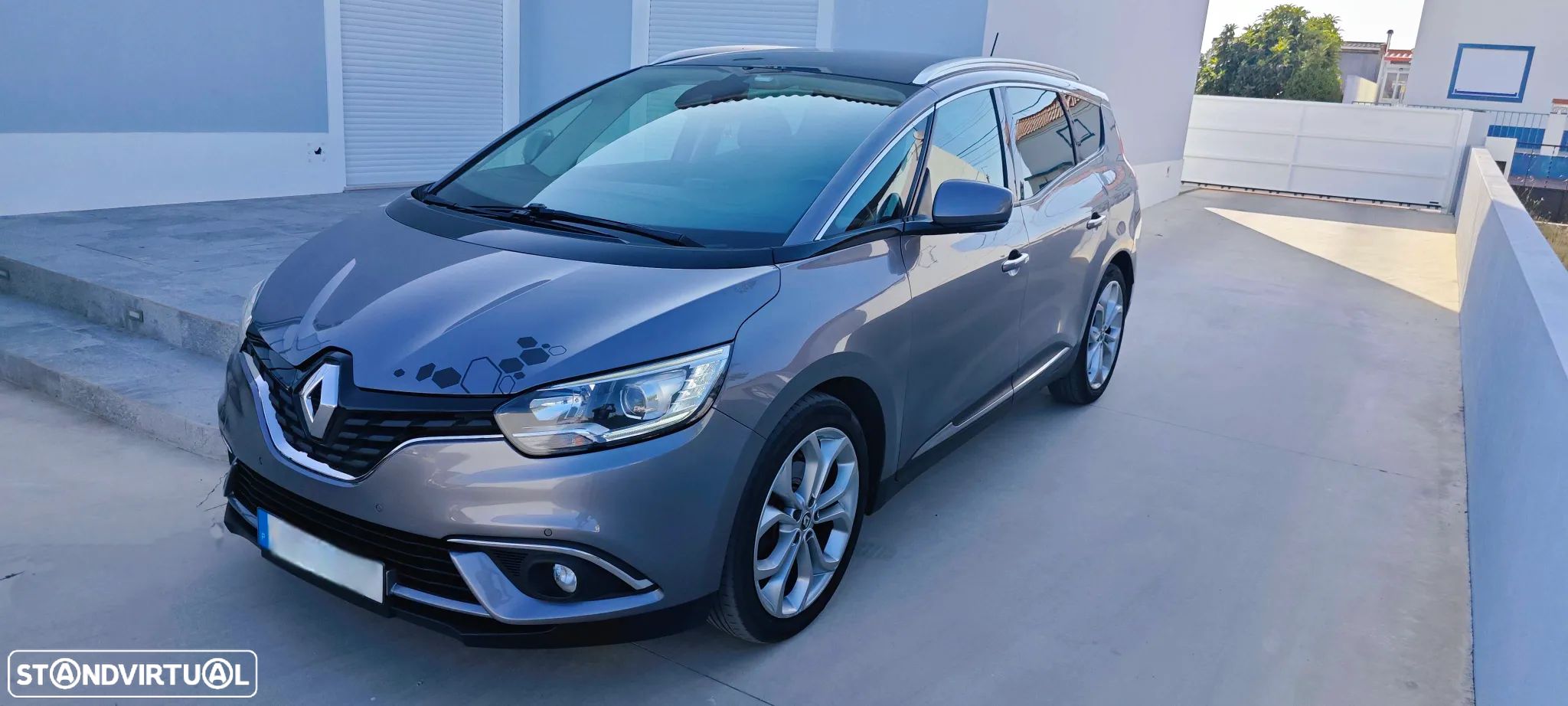 Renault Grand Scénic - 1