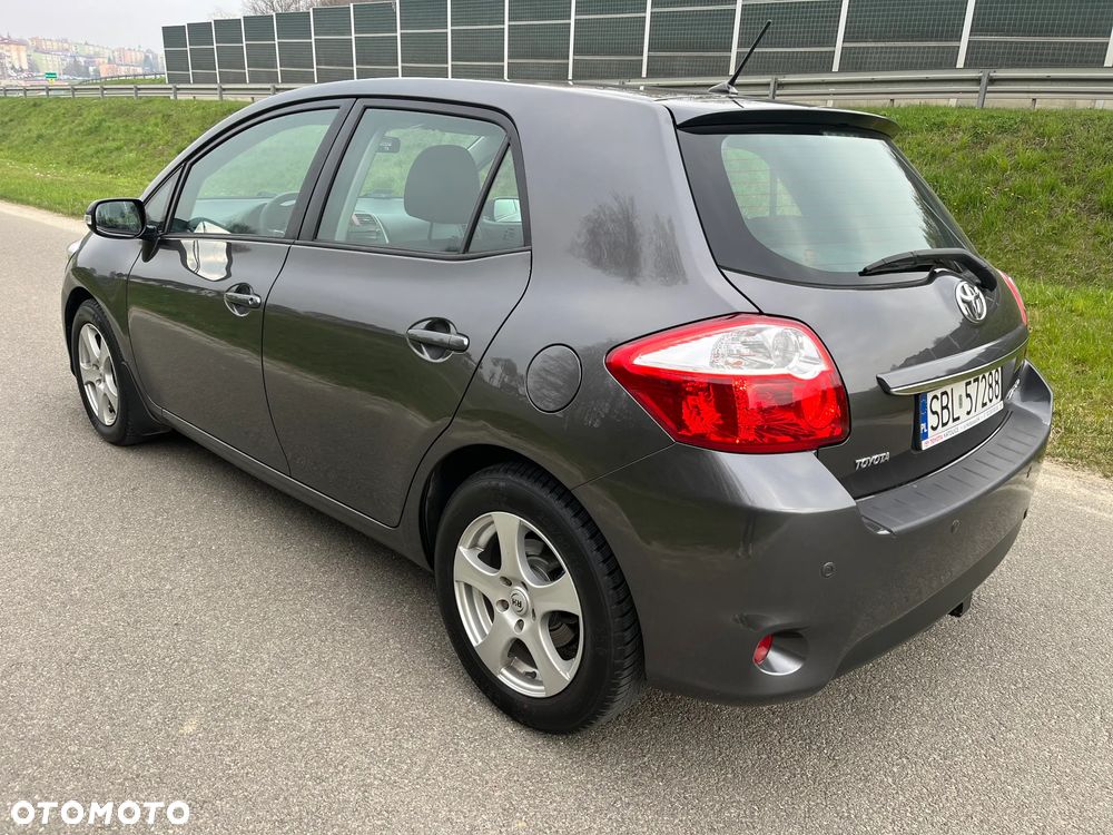 Toyota Auris 1.33 VVT-i Terra Start - 10