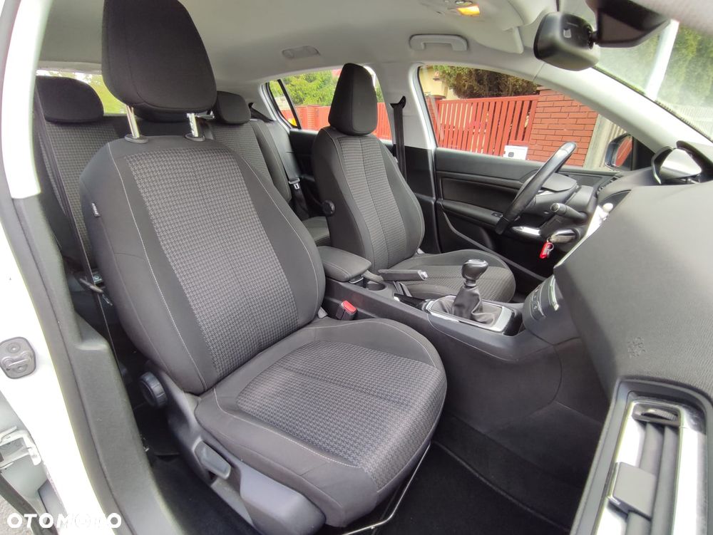 Peugeot 308 1.5 BlueHDi Business Line S&S - 23