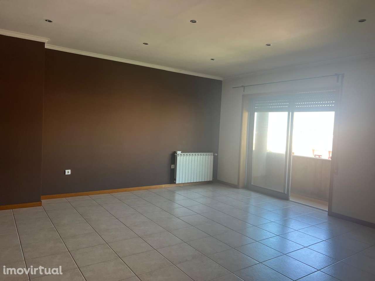 T2 grandes áreas, garagem fechada - Grande imagem: 2/20