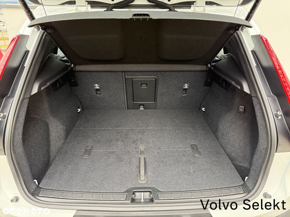 Volvo XC 40 - 32