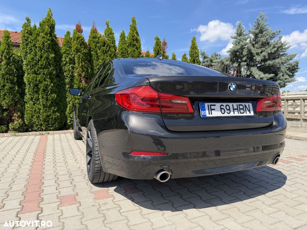 BMW Seria 5 530i AT MHEV - 23
