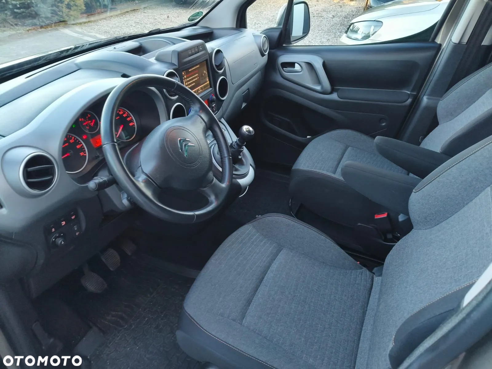 Citroën Berlingo Multispace BlueHDi 120 S&S SHINE - 8
