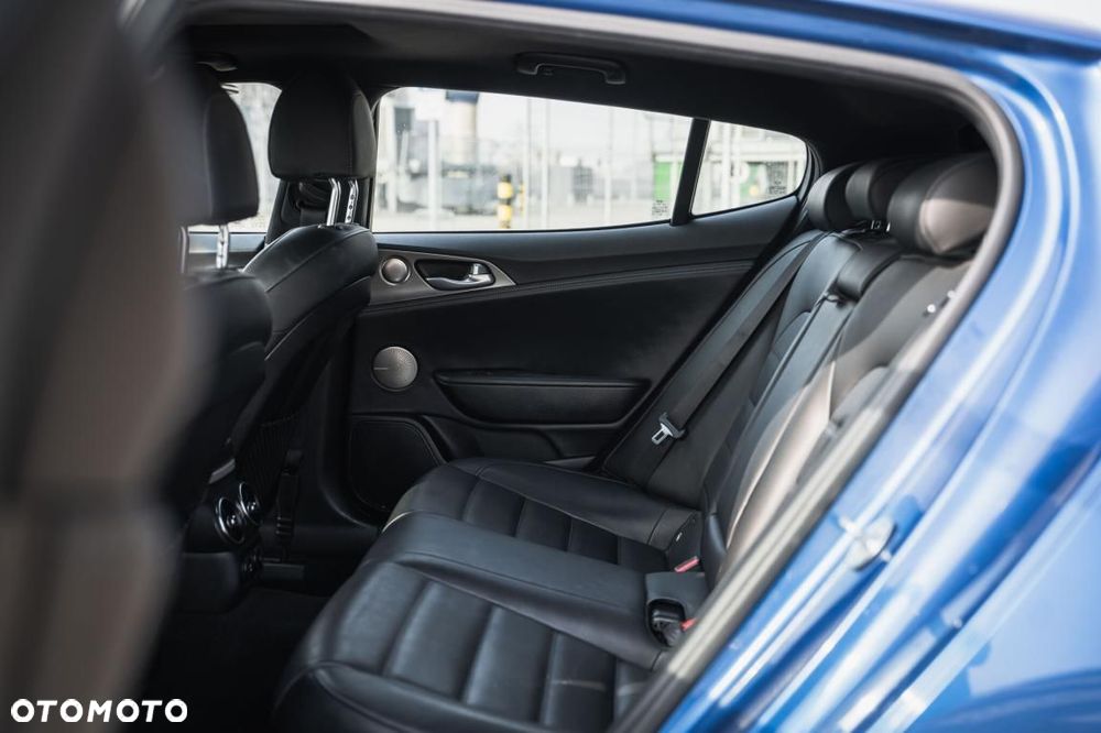 Kia Stinger - 31