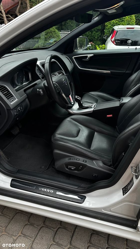 Volvo XC 60 D4 AWD Summum - 14