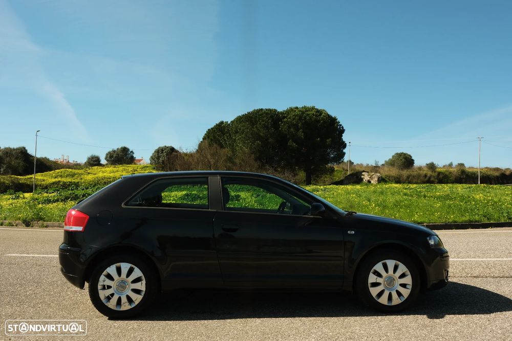 Audi A3 1.6 FSI Attraction - 5