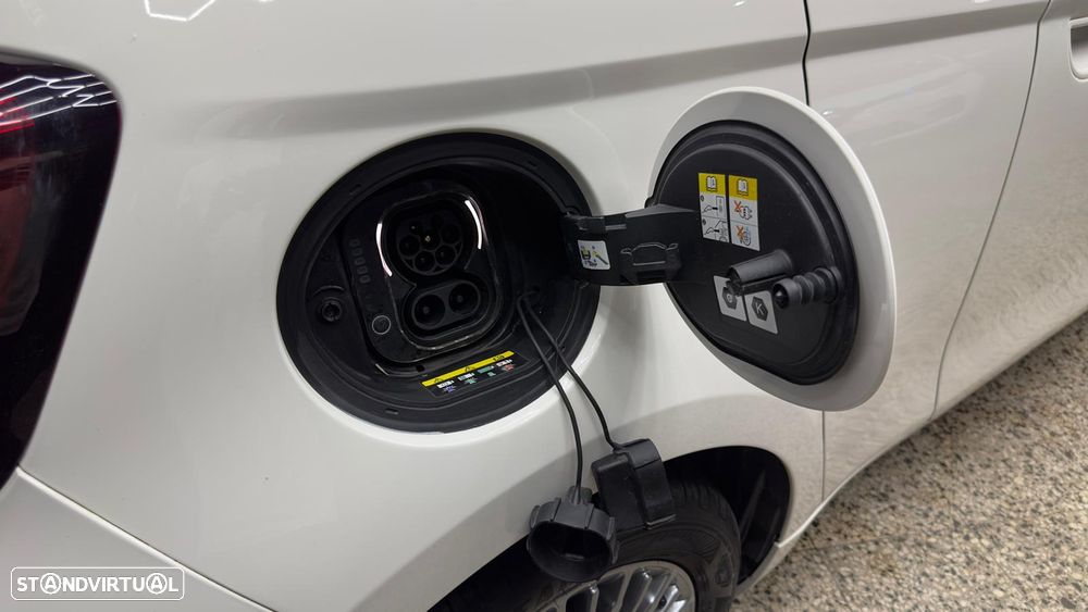 Fiat 500e 3 + 1 42kWh Icon - 16