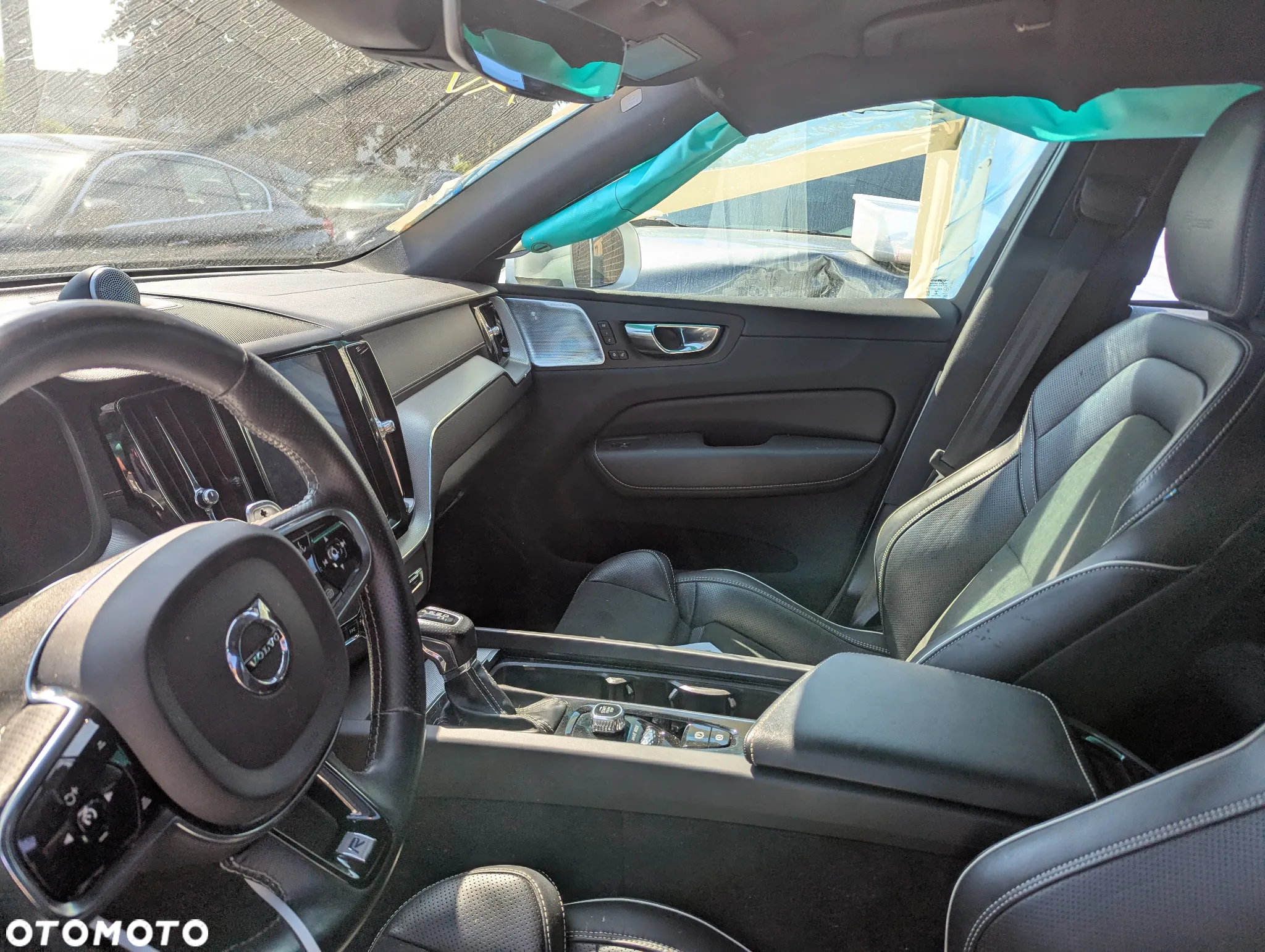 Volvo XC 60 T6 AWD R-Design - 30