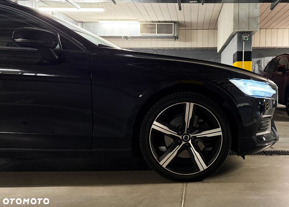 Volvo V60 B4 D Momentum Core - 2