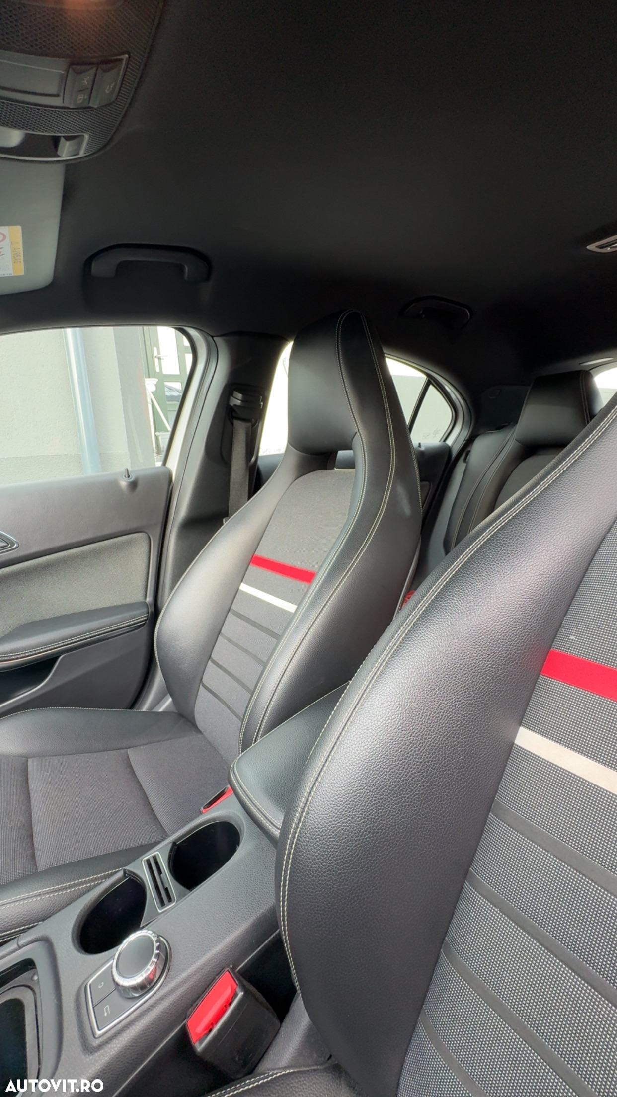 Mercedes-Benz A 180 (BlueEFFICIENCY) 7G-DCT - 8