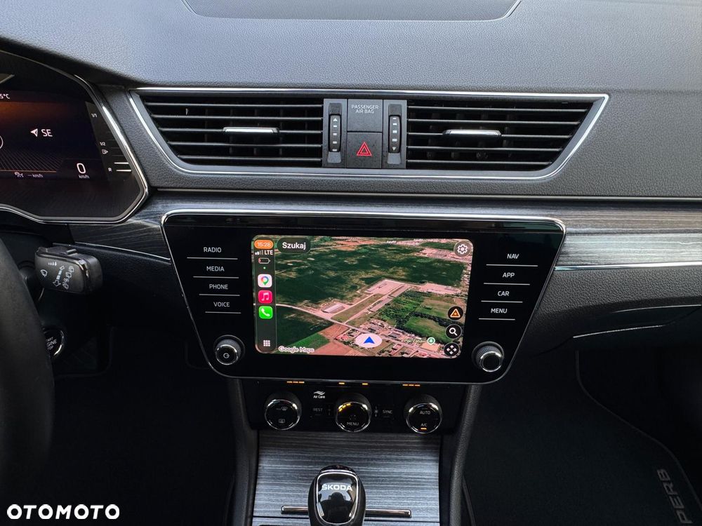 Skoda Superb 2.0 TDI SCR Style DSG - 32