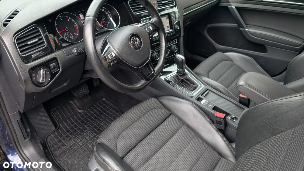 Volkswagen Golf 1.6 TDI Highline DSG - 24