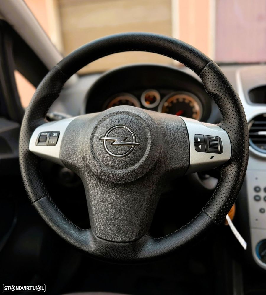 Opel Corsa 1.2 - 12