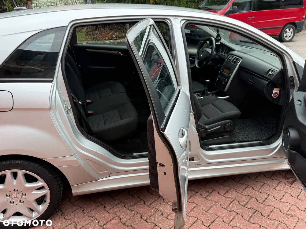 Mercedes-Benz Klasa B 180 CDI - 17