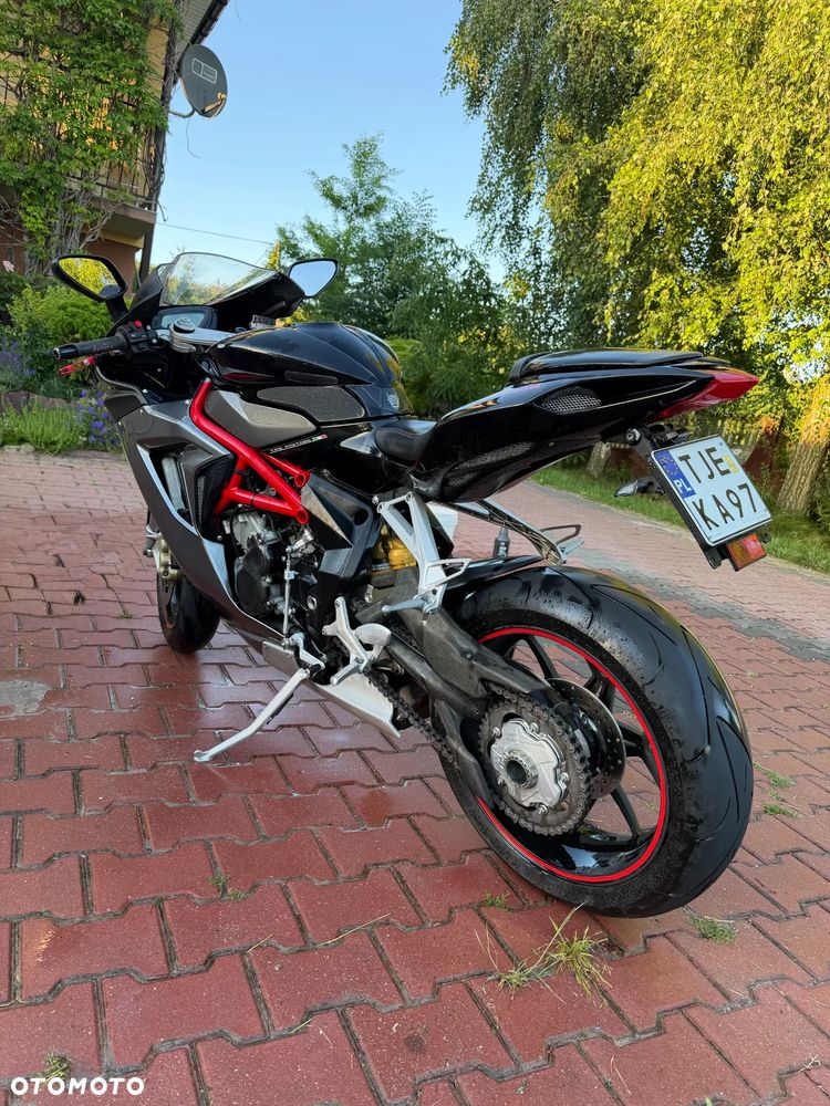 MV AGUSTA F3 - 5