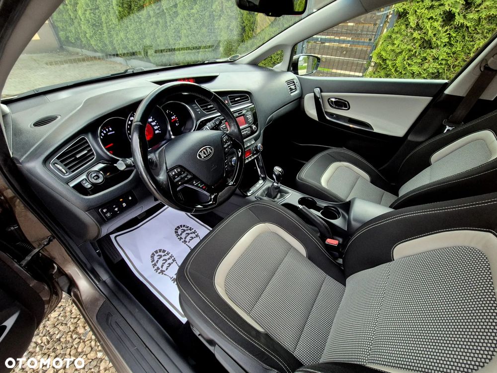 Kia Ceed 1.4 CVVT Dream Team Edition - 22