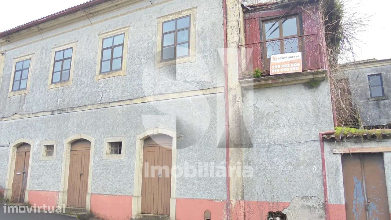 Moradia T4 / Vila Nova de Poiares - Grande imagem: 5/38