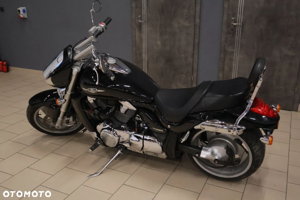 Suzuki Intruder - 7