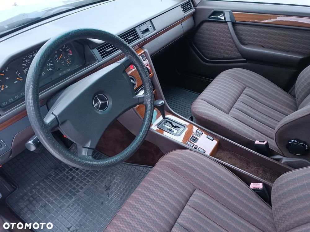 Mercedes-Benz W124 (1984-1993) - 15