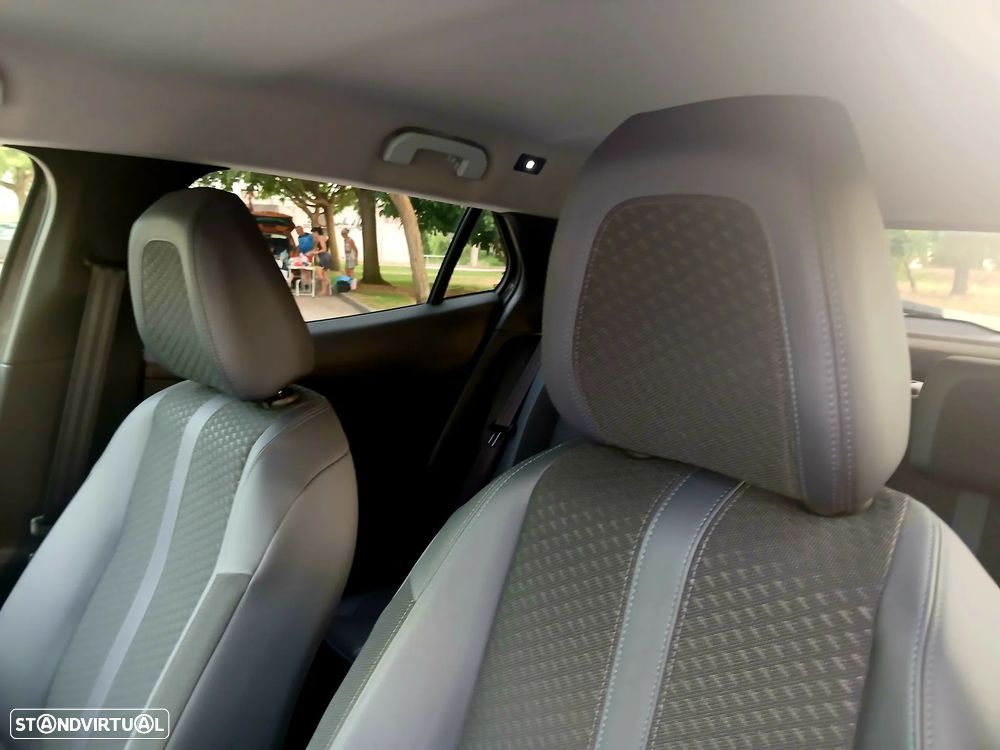 Peugeot 2008 1.2 PureTech Allure - 15