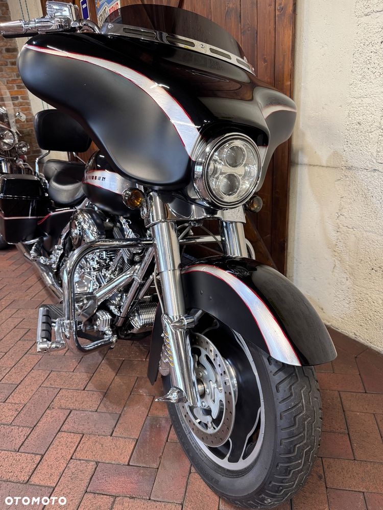 Harley-Davidson Touring Street Glide - 19