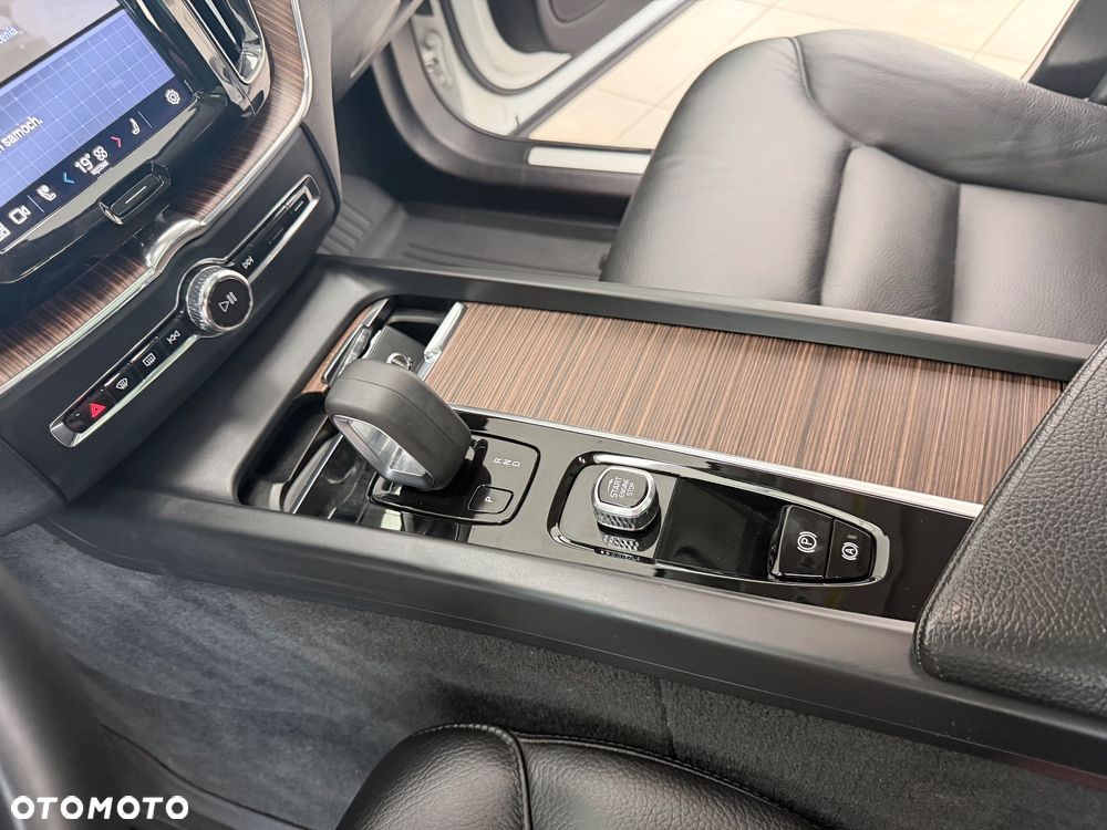 Volvo XC 60 - 19