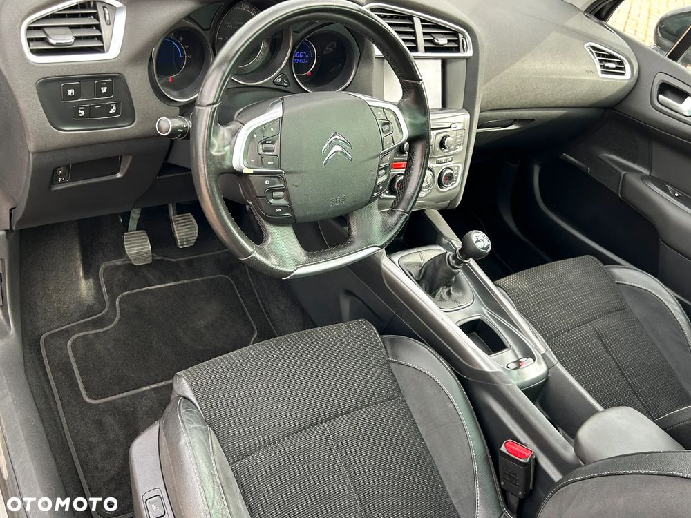 Citroën C4 HDi 150 Exclusive - 17