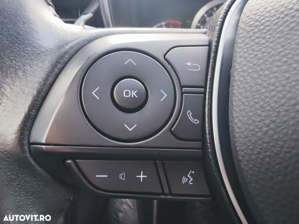 Toyota Corolla 1.8 HSD Business - 27