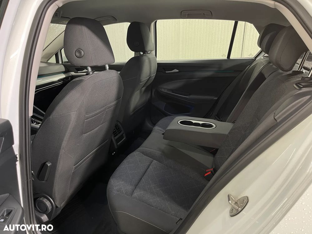 Volkswagen Golf 1.5 eTSI ACT DSG MHEV Life - 10