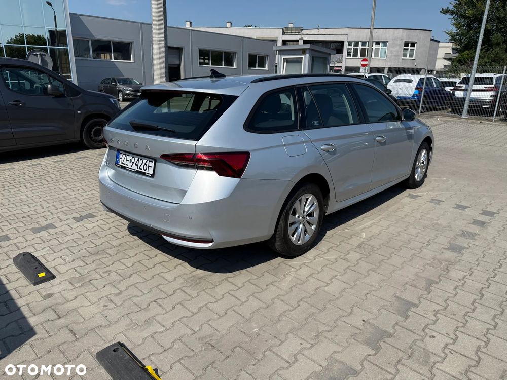 Skoda Octavia 1.5 TSI Drive Essence - 5