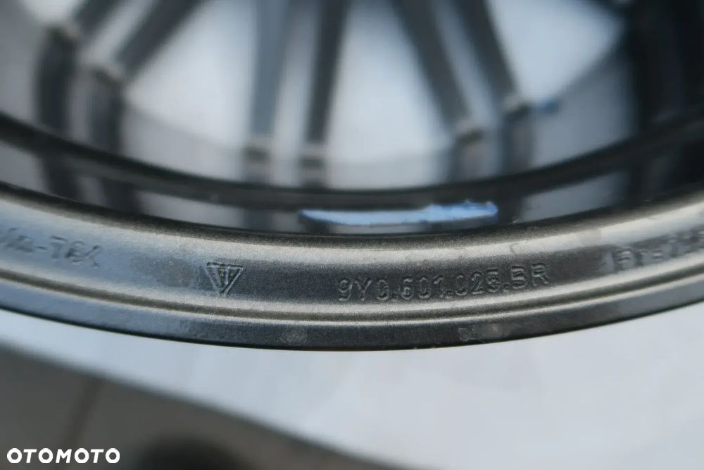 L51a  Felga Porsche Cayenne 9Y0601025BR 10x22et48 - 4