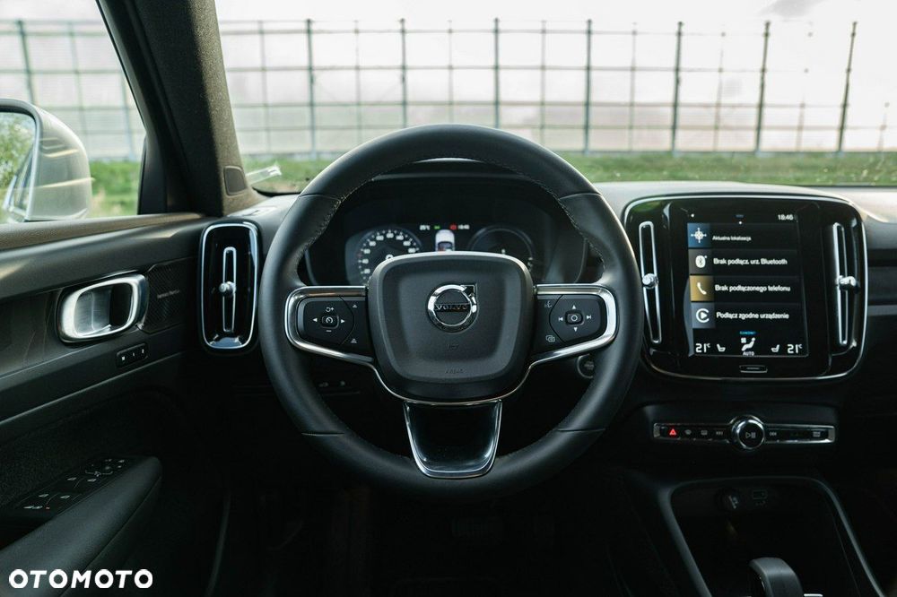 Volvo XC 40 T5 Plug-In Hybrid Plus Bright - 19