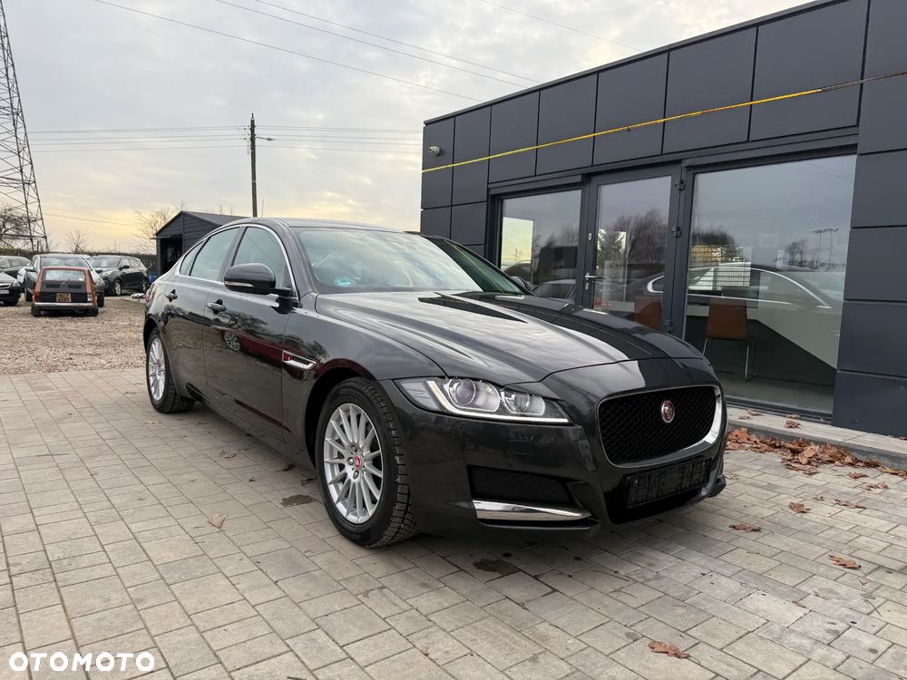 Jaguar XF E-Performance Prestige - 4