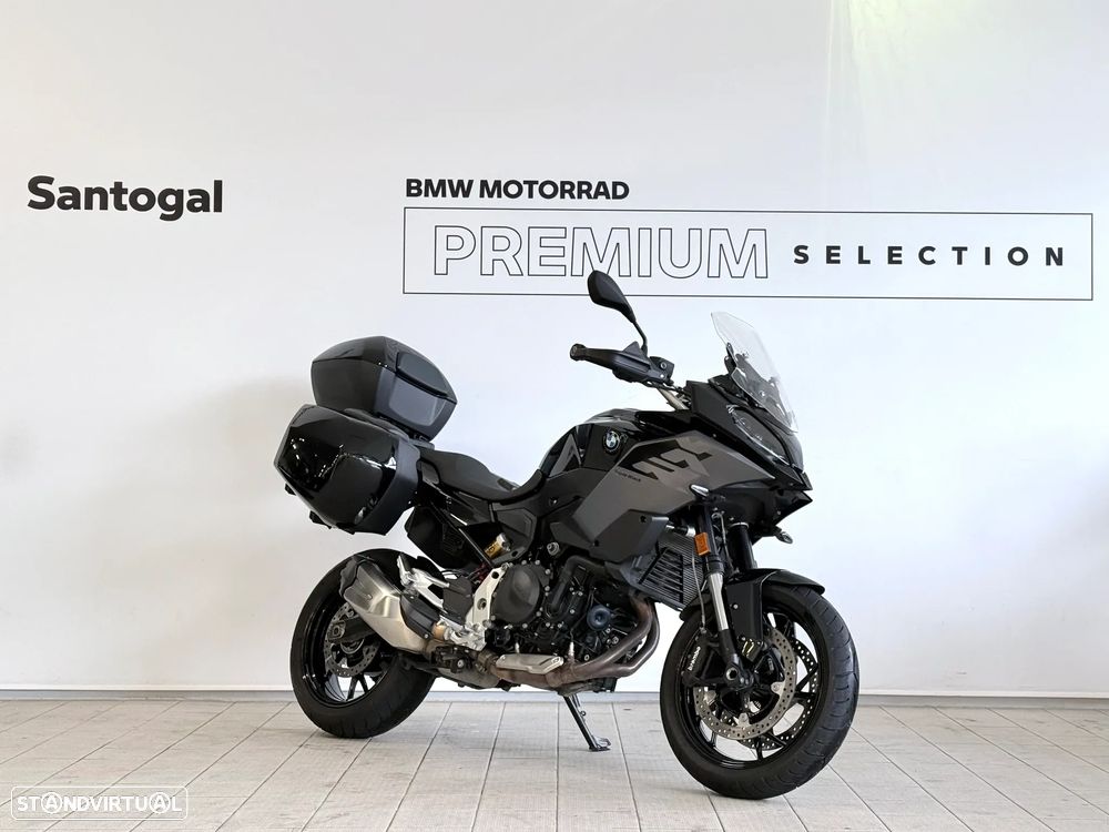 BMW F 900 XR Triple Black