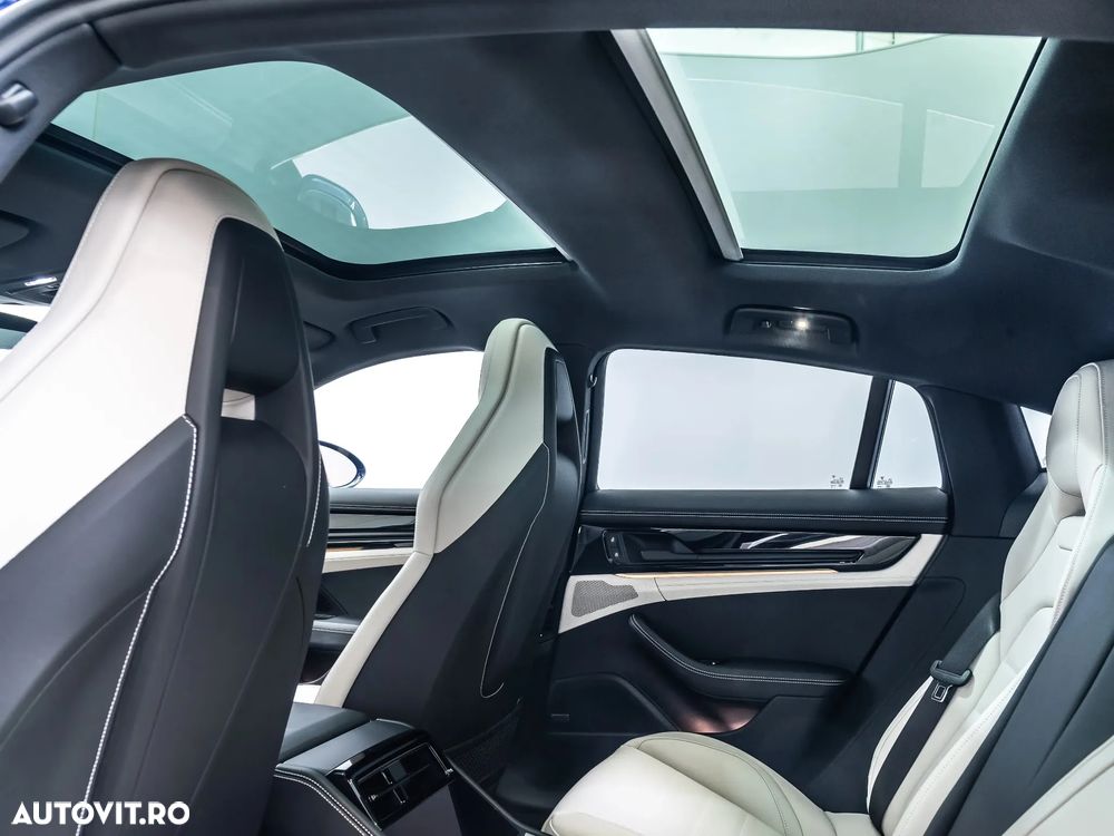 Porsche Panamera 4 - 15