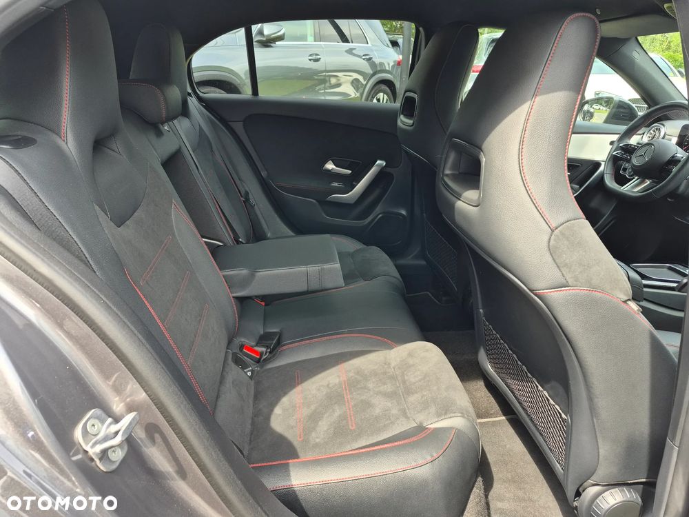 Mercedes-Benz Klasa A 200 AMG Line 7G-DCT - 26