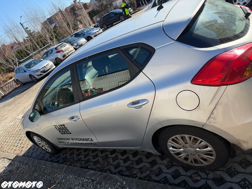 Kia Ceed - 21