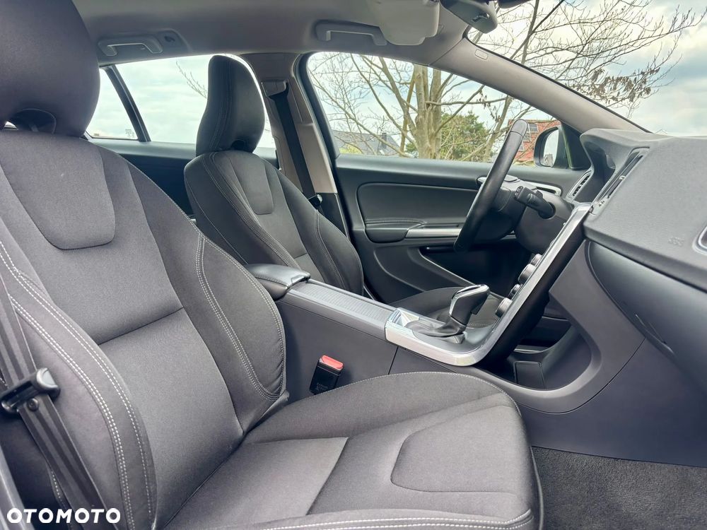 Volvo V60 D2 Geartronic - 31