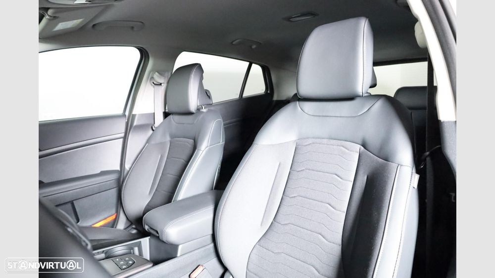Kia Sportage 1.6 T-GDi PHEV Tech - 14