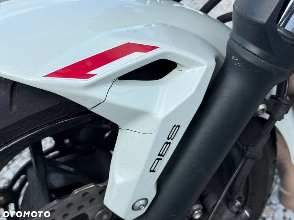 Kawasaki Z 650 - 17