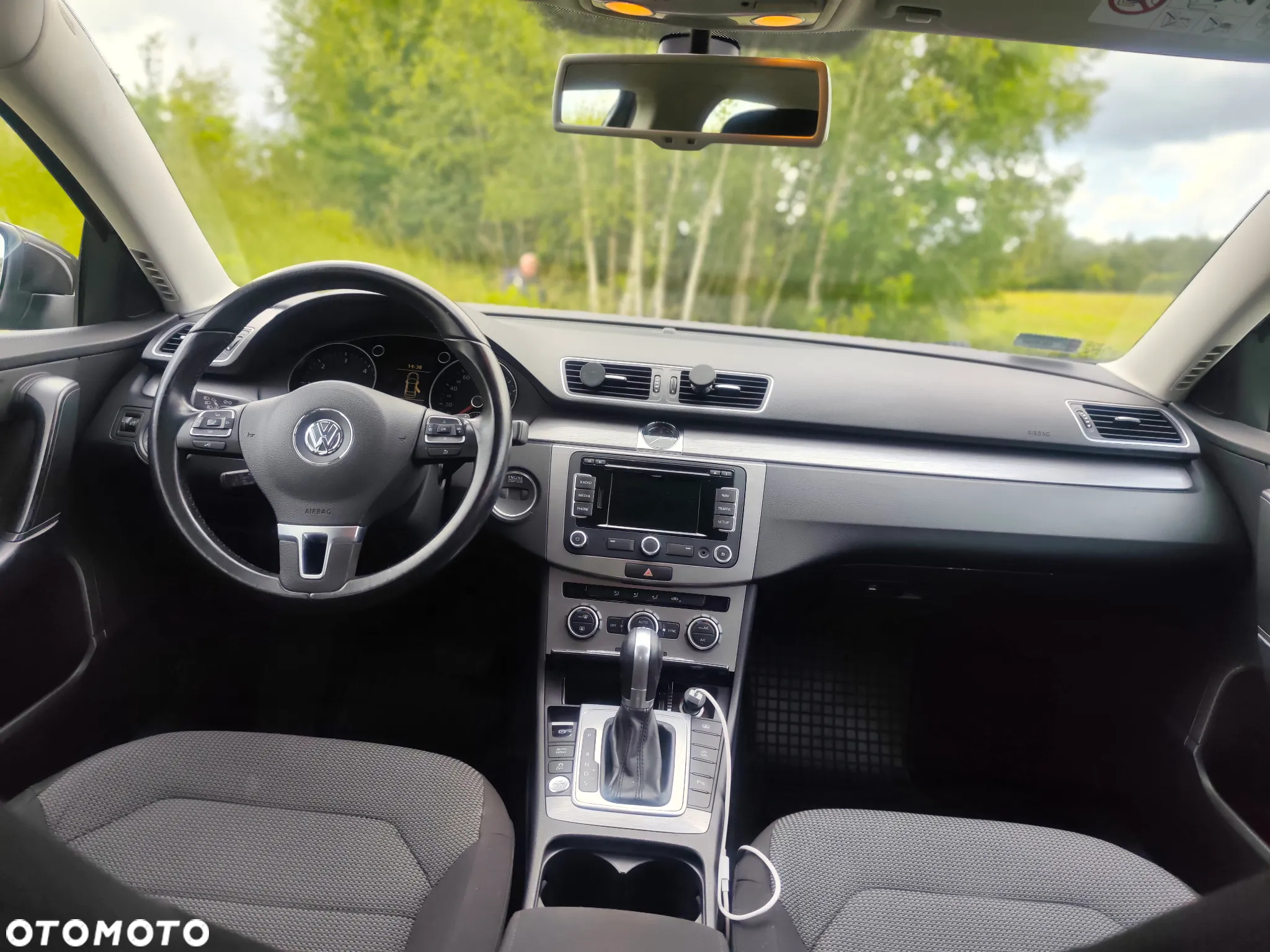 Volkswagen Passat 2.0 TDI Comfortline DSG - 23